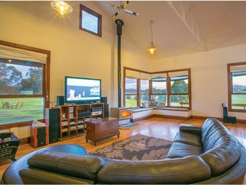 42 Townsing Road, Amphitheatre VIC 3468