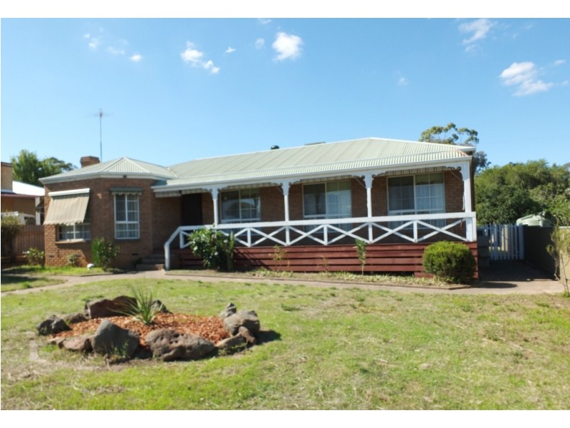 74 Rutherford Street, Avoca VIC 3467