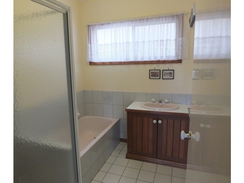 74 Rutherford Street, Avoca VIC 3467