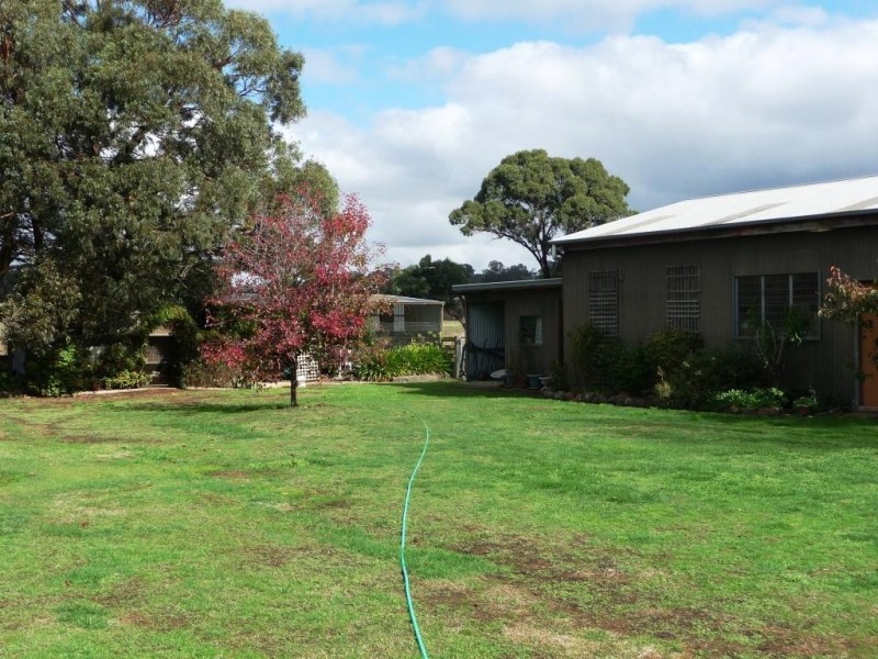 72 High Street, Beaufort VIC 3373