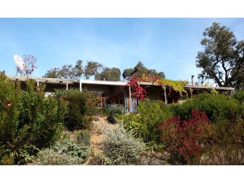 107 McAdams Lane, Moonambel VIC 3478