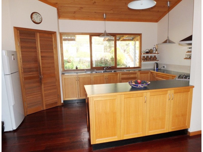 107 McAdams Lane, Moonambel VIC 3478