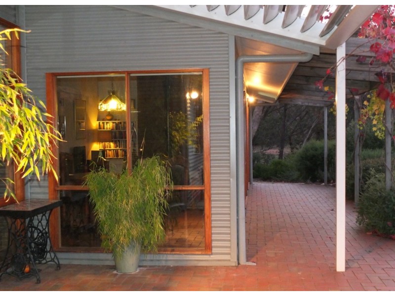 107 McAdams Lane, Moonambel VIC 3478