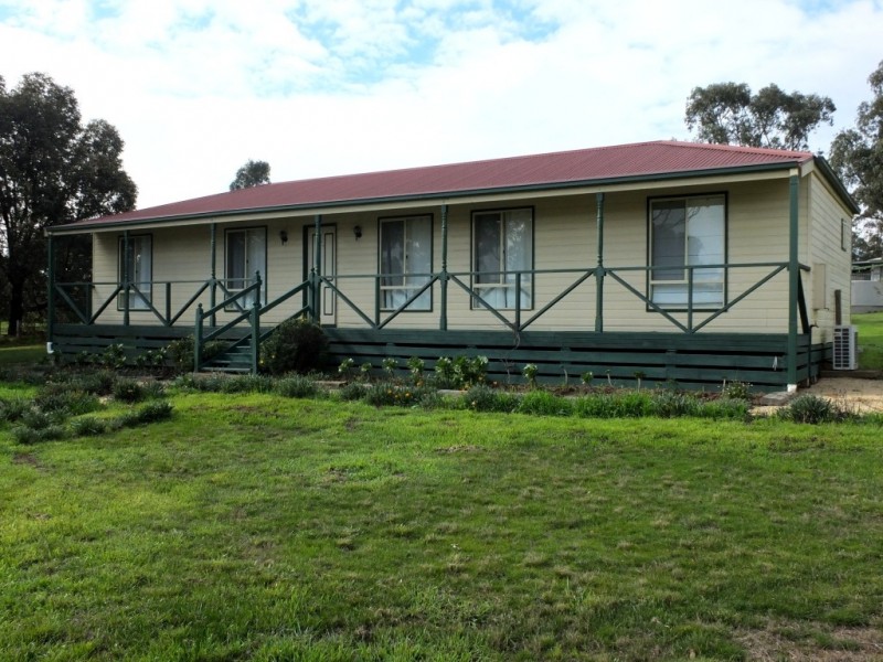 72-74 High Street, Avoca VIC 3467