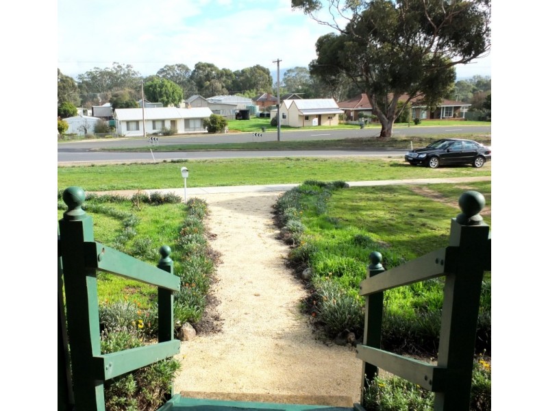 72-74 High Street, Avoca VIC 3467
