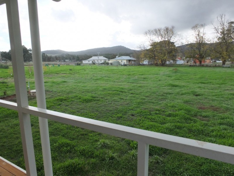 3 Hunter Street, Moonambel VIC 3478