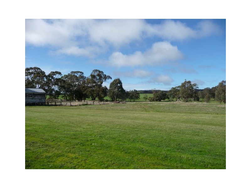 8 Dundas Street, Raglan VIC 3373