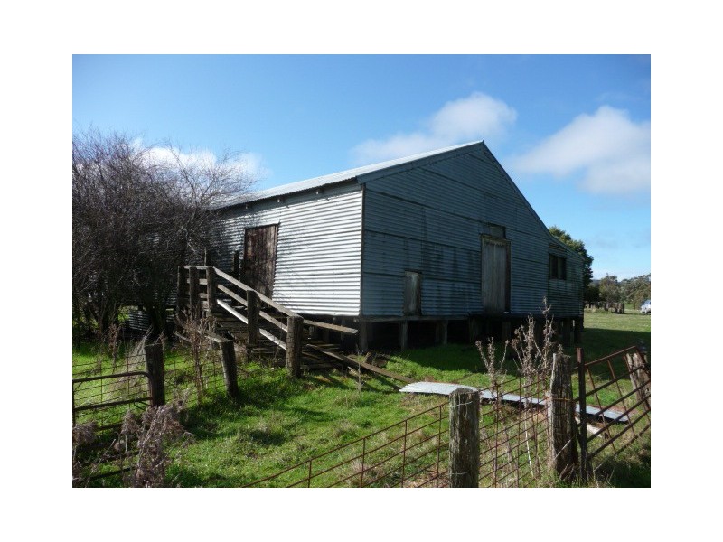 8 Dundas Street, Raglan VIC 3373