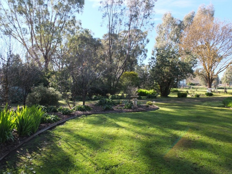 21 Green Street, Elmhurst VIC 3469