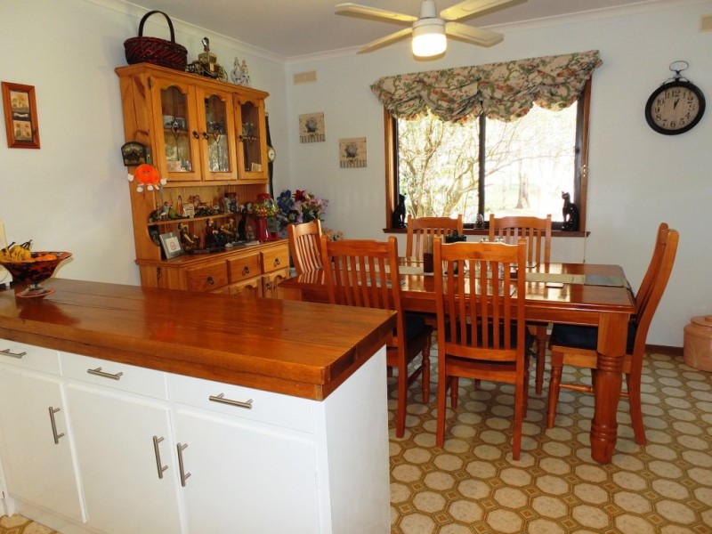 21 Green Street, Elmhurst VIC 3469