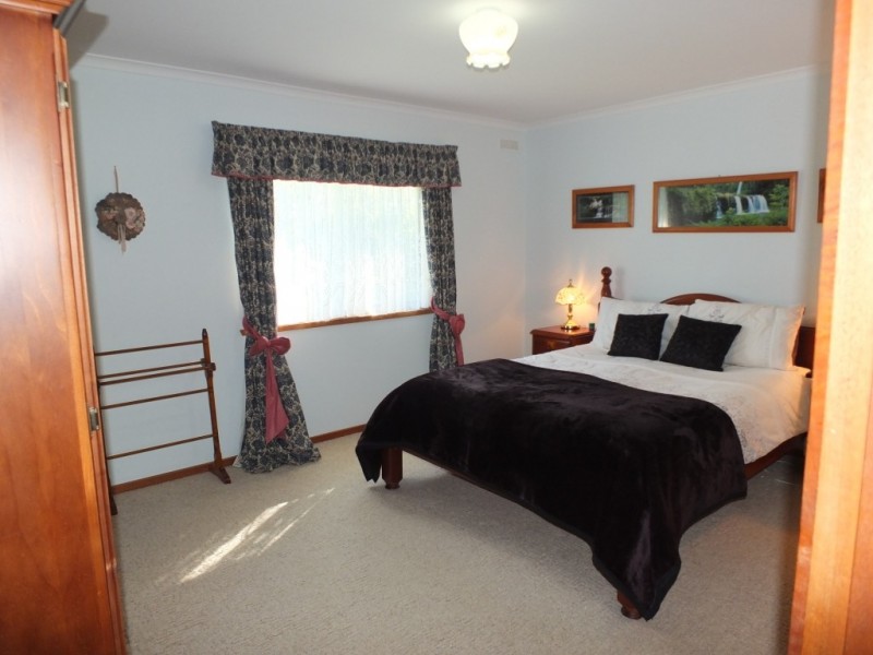 21 Green Street, Elmhurst VIC 3469