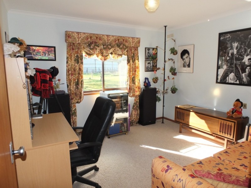 21 Green Street, Elmhurst VIC 3469