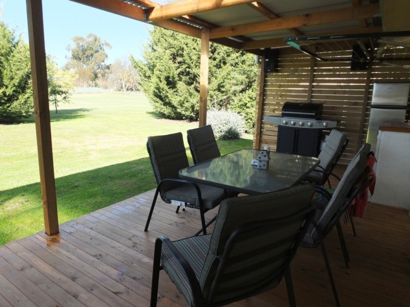 21 Green Street, Elmhurst VIC 3469