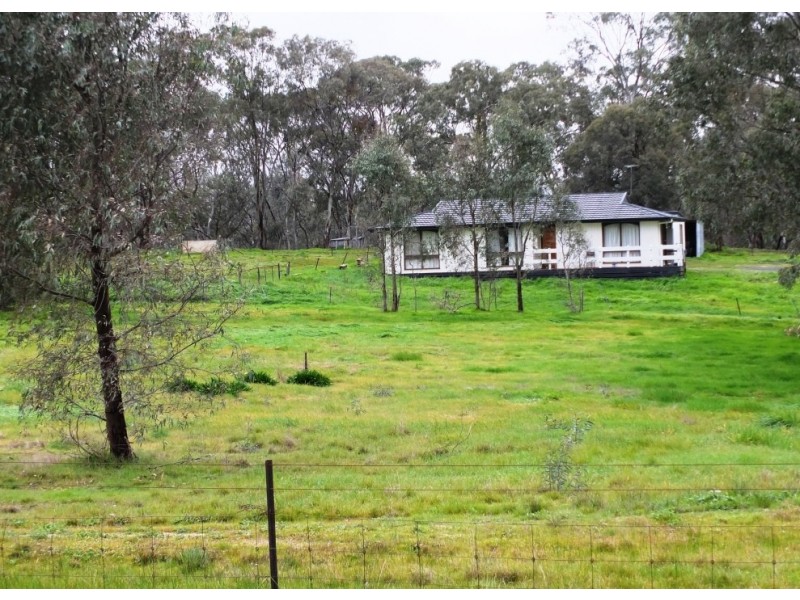 52 Napier Street, Avoca VIC 3467