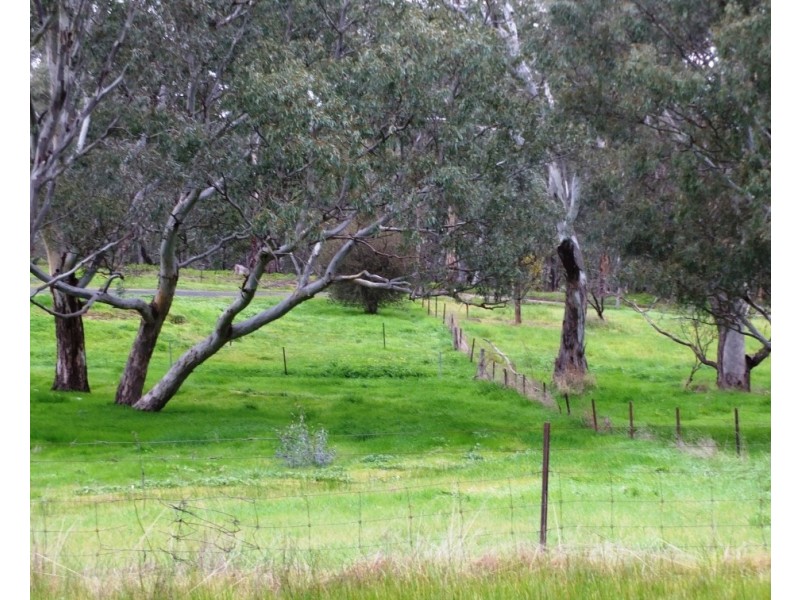 CA 5 and 18 Part of 52 Napier Street, Avoca VIC 3467