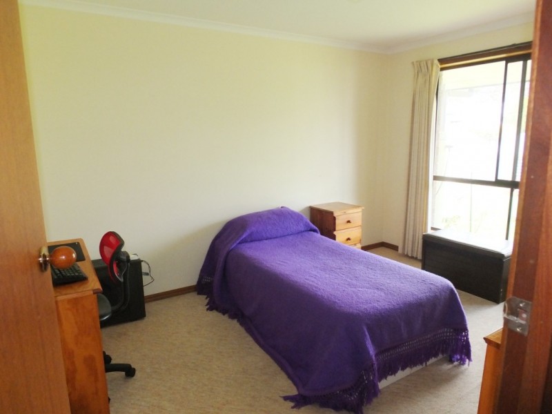 27 Mountain View Street, Avoca VIC 3467