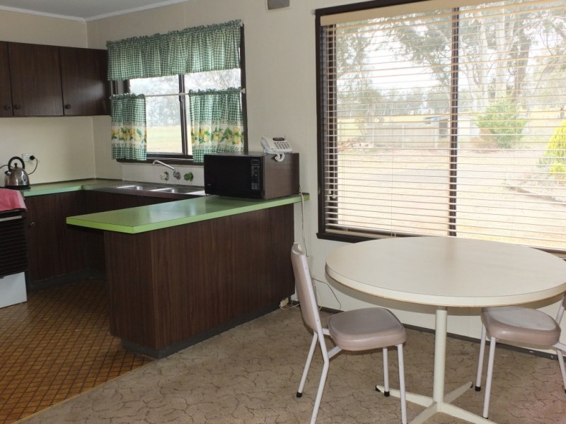 6228 Stawell-Avoca Road, Moonambel VIC 3478