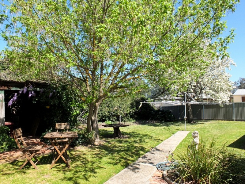 151 High Street, Avoca VIC 3467