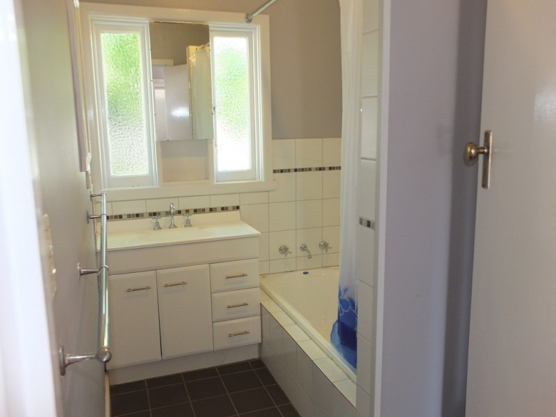 37 Faraday, Avoca VIC 3467