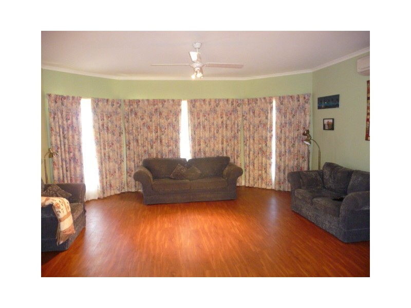 82 Bailey Street, Clunes VIC 3370