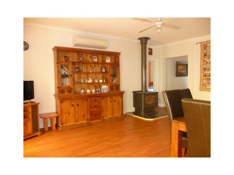 82 Bailey Street, Clunes VIC 3370