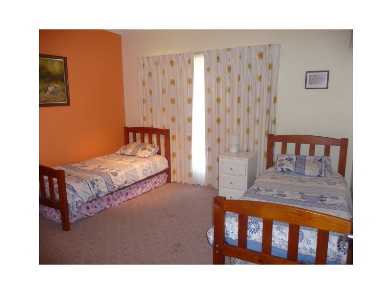 82 Bailey Street, Clunes VIC 3370