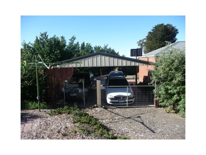 82 Bailey Street, Clunes VIC 3370