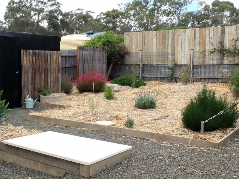 24 Davy Street, Avoca VIC 3467