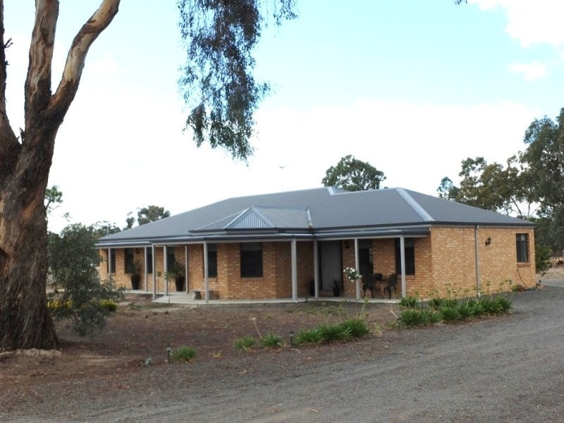 41-43 Templeton Street, Avoca VIC 3467