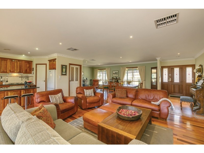 5999 Stawell-Avoca Road, Moonambel VIC 3478