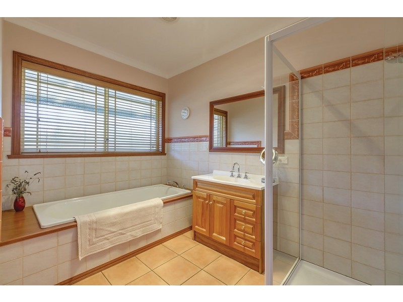 5999 Stawell-Avoca Road, Moonambel VIC 3478