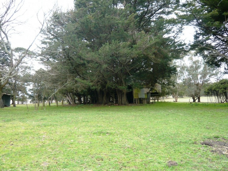 - Ironmine Road, Lal Lal VIC 3352