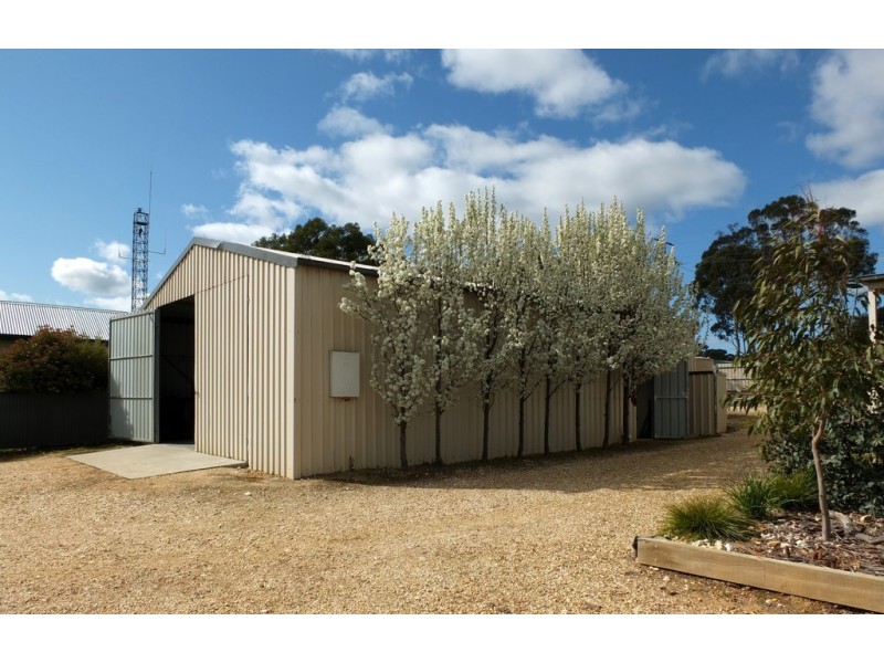 82-84 Rutherford Street, Avoca VIC 3467