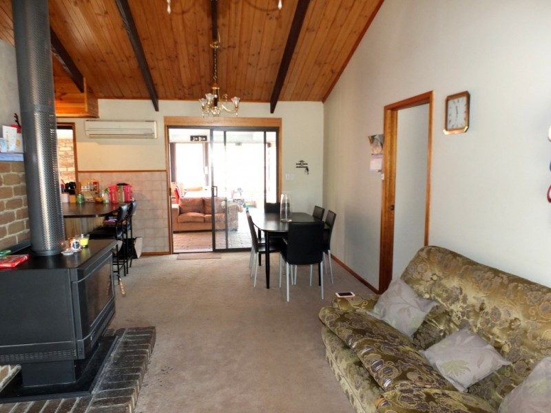 8 Rutherford Street, Avoca VIC 3467