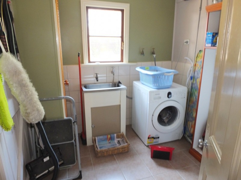 20 School Street, Amphitheatre VIC 3468