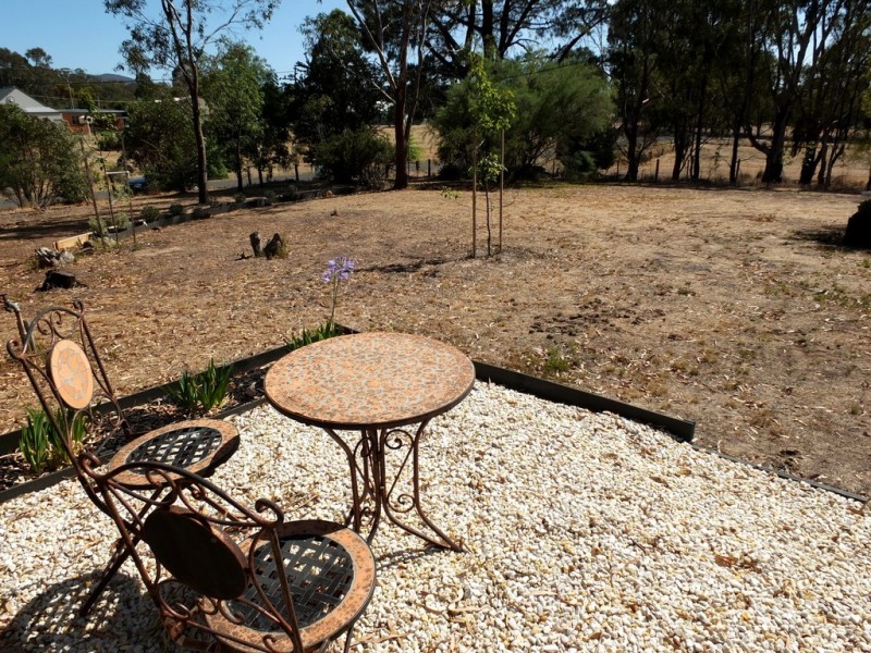 20 School Street, Amphitheatre VIC 3468