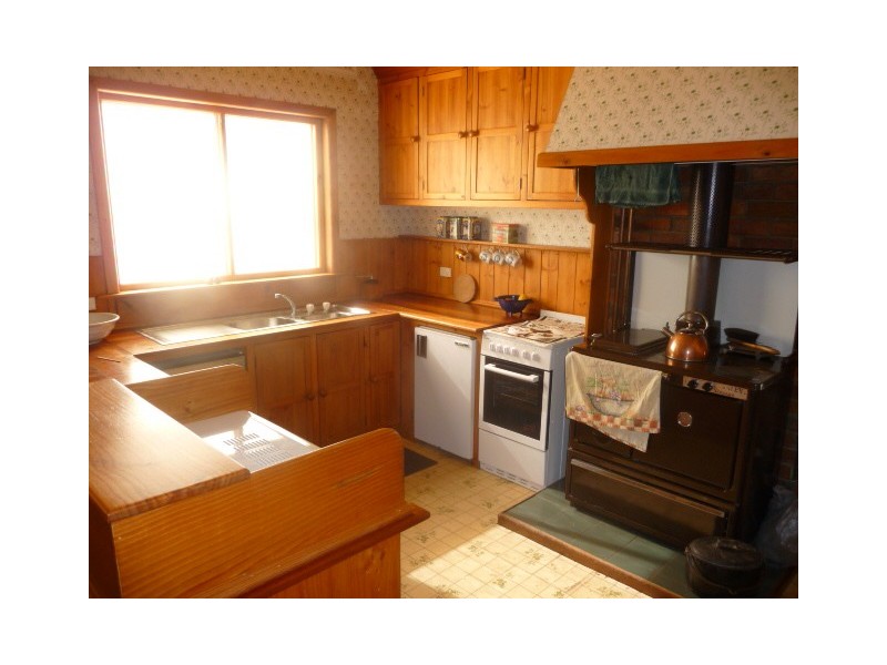 6885 Midland Highway, Scotsburn VIC 3352