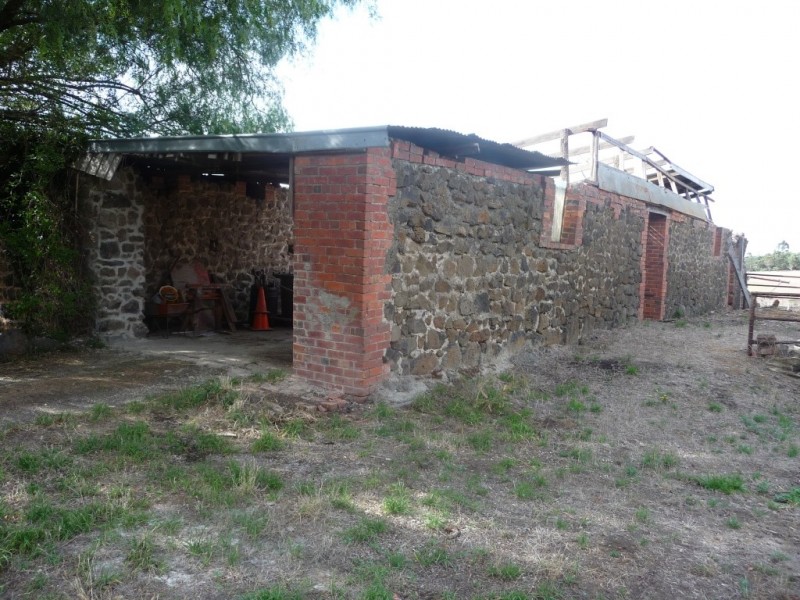 6885 Midland Highway, Scotsburn VIC 3352