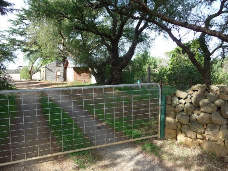 6885 Midland Highway, Scotsburn VIC 3352