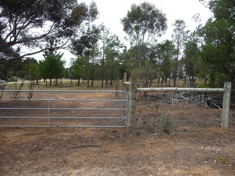 7 Savage Hill Road, Corindhap VIC 3352