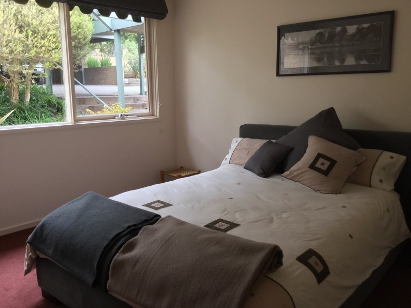 64 Eucalyptus Drive, Invermay VIC 3352