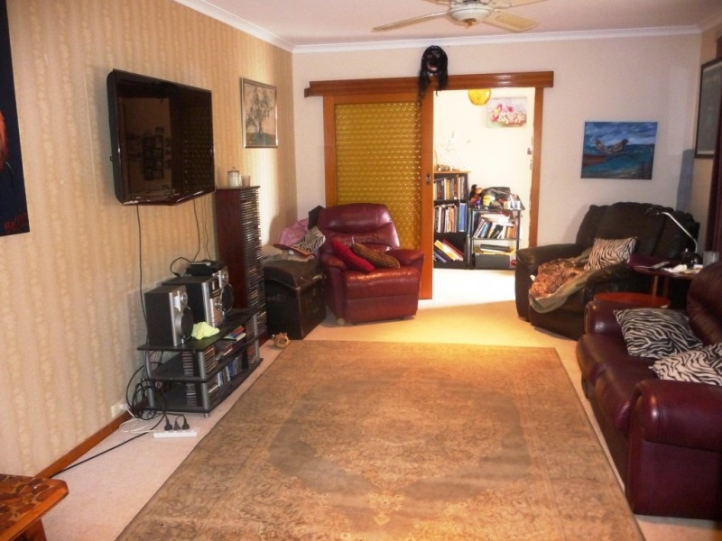 34 Lake Street, Wendouree VIC 3355