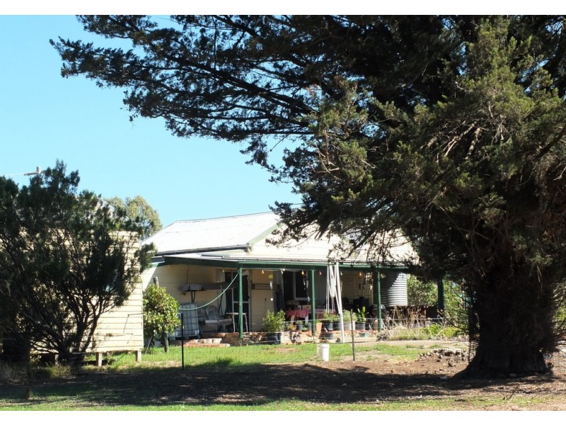 42 Rowe Street, Avoca VIC 3467