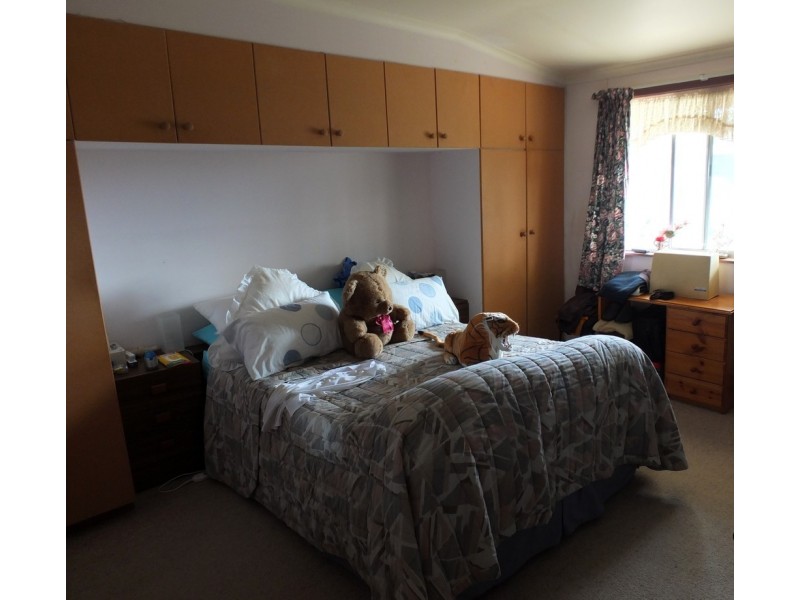 42 Rowe Street, Avoca VIC 3467