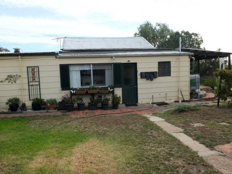 42 Rowe Street, Avoca VIC 3467