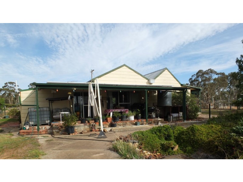 42 Rowe Street, Avoca VIC 3467