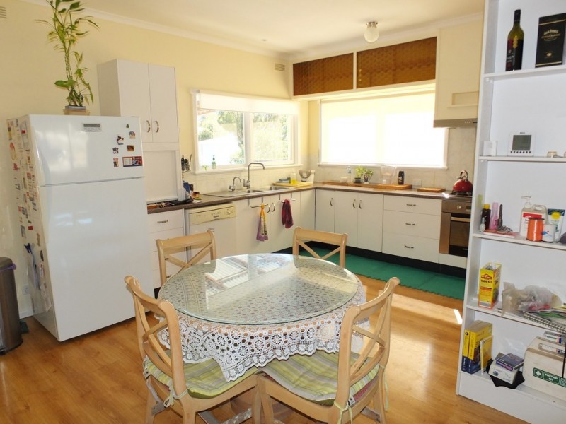 69 High Street, Avoca VIC 3467