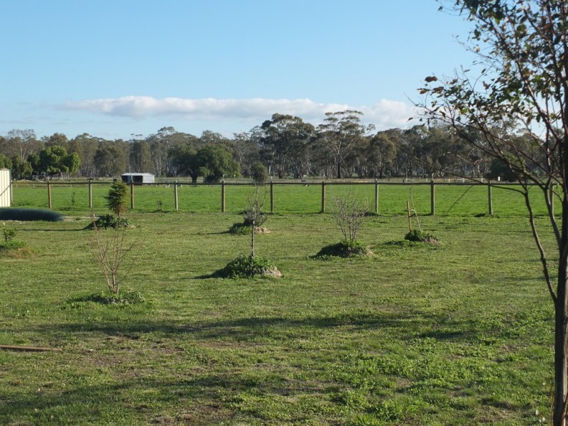 16 School Road, Homebush VIC 3465