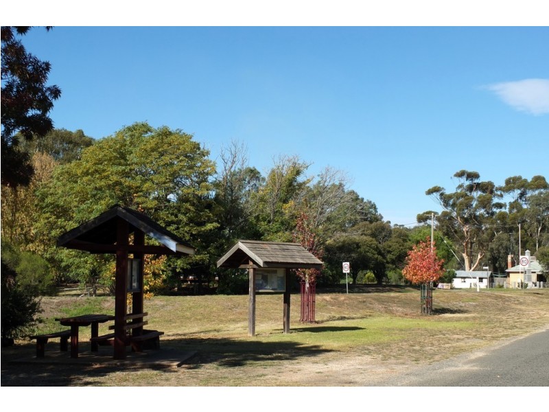 3889 Sunraysia Highway, Stuart Mill VIC 3477