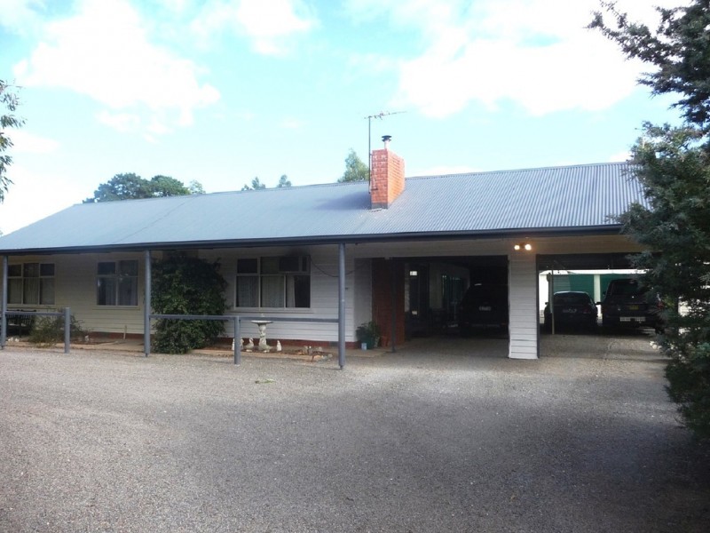 3583 Darlington Road, Carranballac VIC 3361